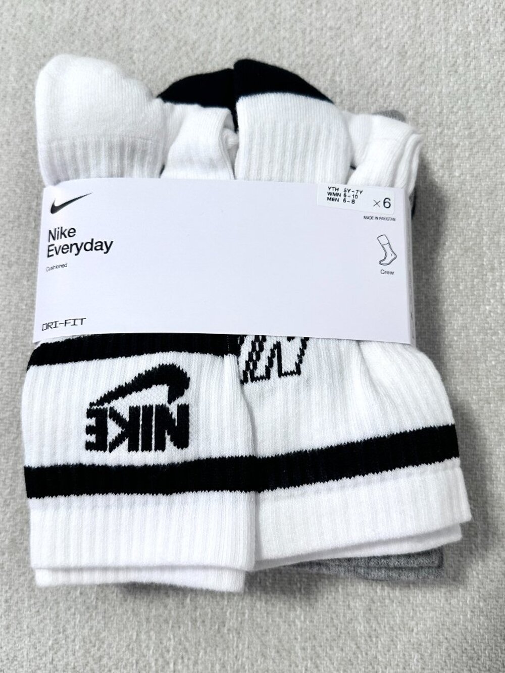 6 Pairs Mens Nike Dri Fit Cushioned Socks Crew White Black Size M CK7302-904 NEW